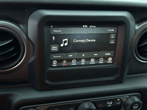 Used 2023 Jeep Wrangler Sport image 23