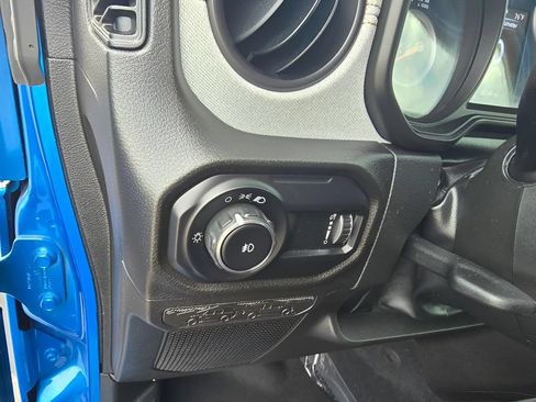 Used 2024 Jeep Wrangler Sport AWD/4WD image 23