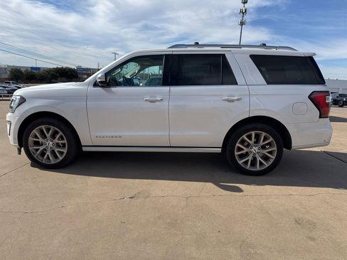 Used 2019 Ford Expedition Platinum image 4