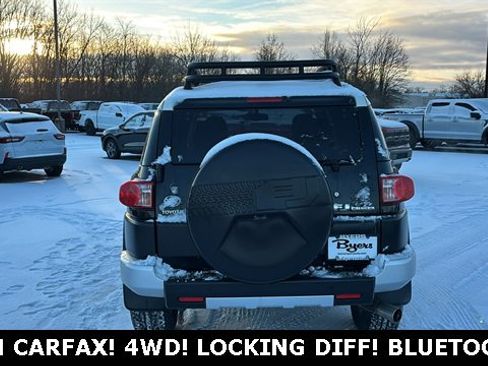 Used 2011 Toyota FJ Cruiser 4WD image 29