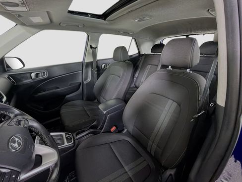 Used 2023 Hyundai Venue SEL FWD image 14