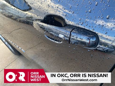 Used 2020 Chevrolet Equinox LT image 12