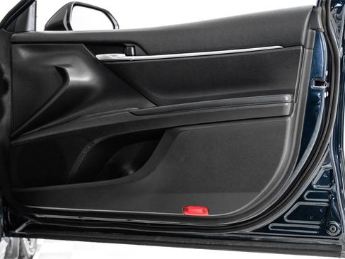 Used 2021 Toyota Camry SE image 41