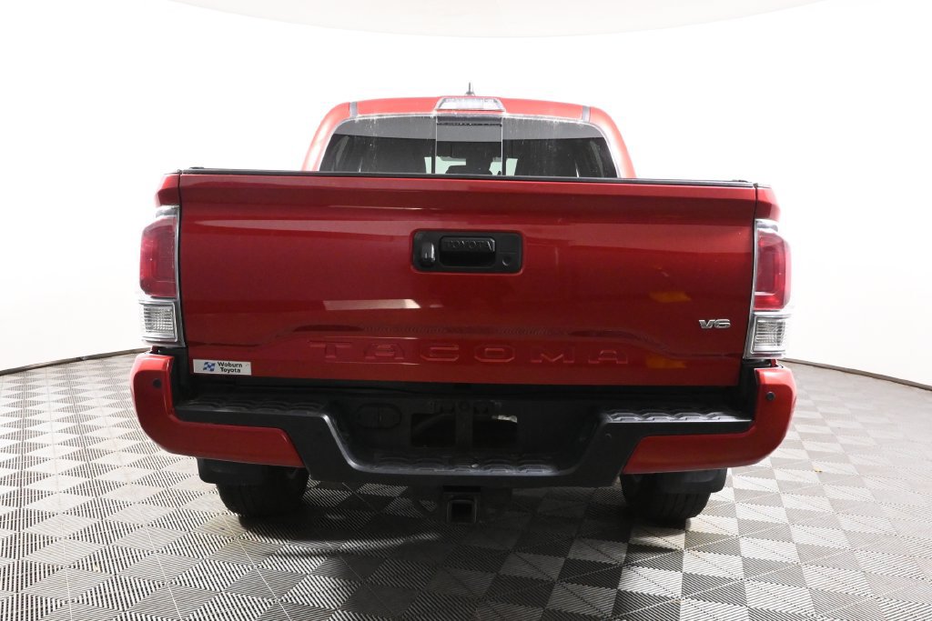 Used 2022 Toyota Tacoma TRD Sport w/ Technology Package AWD/4WD image 10