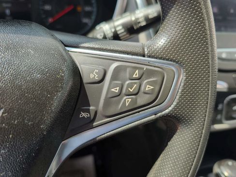 Used 2020 Chevrolet Equinox LS FWD image 16