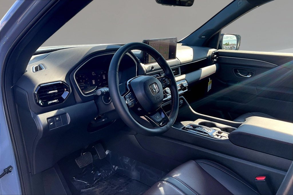 New 2026 Honda Pilot Black Edition image 7