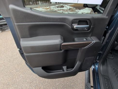 Used 2021 Chevrolet Silverado 1500 RST image 14