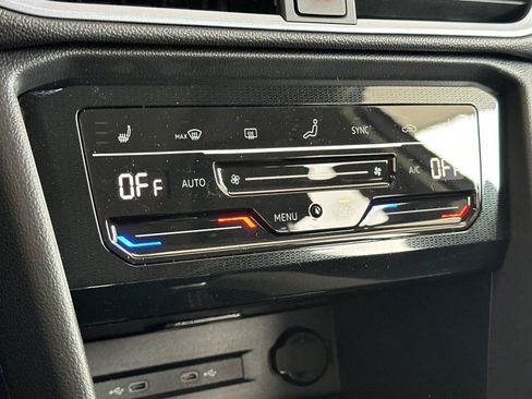 New 2026 Volkswagen Taos SE AWD/4WD image 19