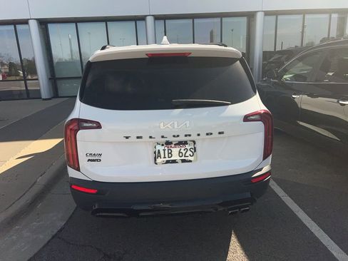 Used 2022 Kia Telluride EX w/ EX Premium Package image 4
