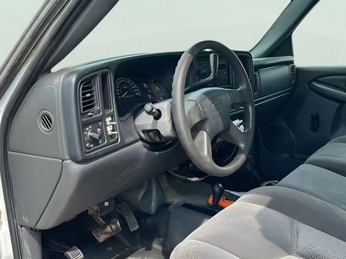 Used 2006 Chevrolet Silverado 3500 W/T w/ Snow Plow Prep Package image 13