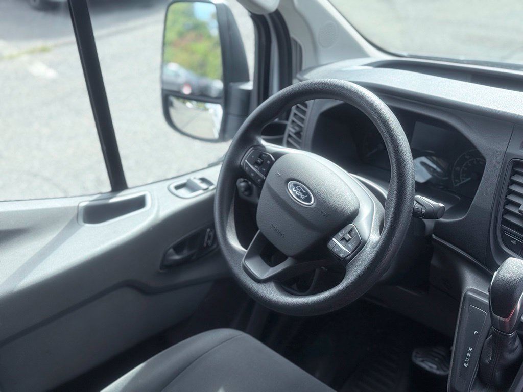 Used 2025 Ford Transit 250 Low Roof w/ Exterior Upgrade Package RWD image 13
