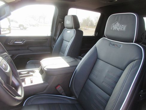 New 2026 GMC Sierra 2500 AT4X image 14