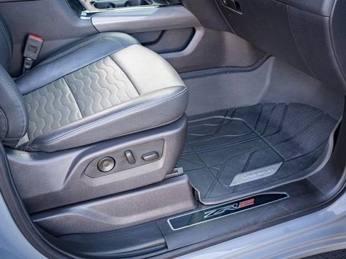 Used 2024 Chevrolet Silverado 1500 ZR2 w/ Technology Package image 38