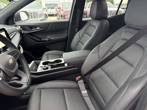 New 2026 Chevrolet Equinox LT w/ Convenience Package II FWD image 5