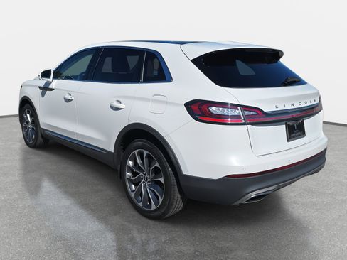 Certified 2022 Lincoln Nautilus Reserve image 7