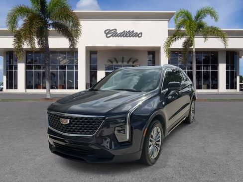 Certified 2025 Cadillac XT4 Premium Luxury FWD image 5
