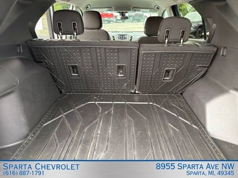 Used 2020 Chevrolet Equinox LT w/ Driver Convenience Package FWD image 9