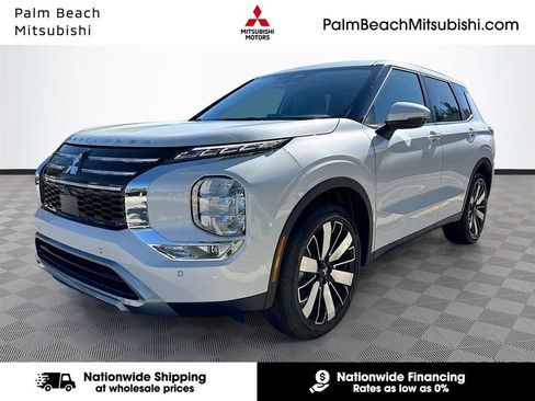 New 2026 Mitsubishi Outlander SE image 1