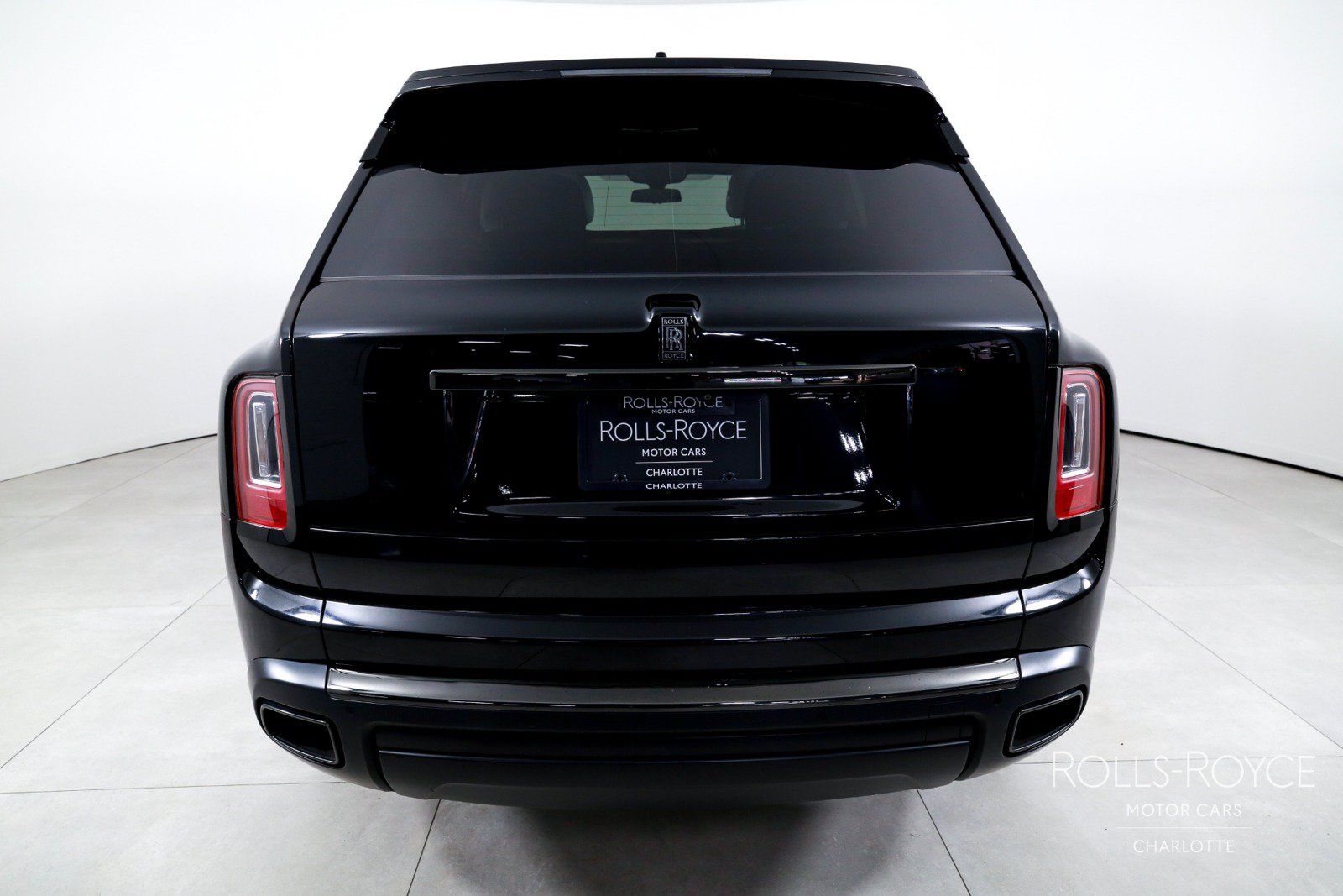 Used 2021 Rolls-Royce Cullinan Black Badge AWD/4WD image 9