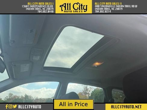 Used 2008 Toyota Matrix XR image 25