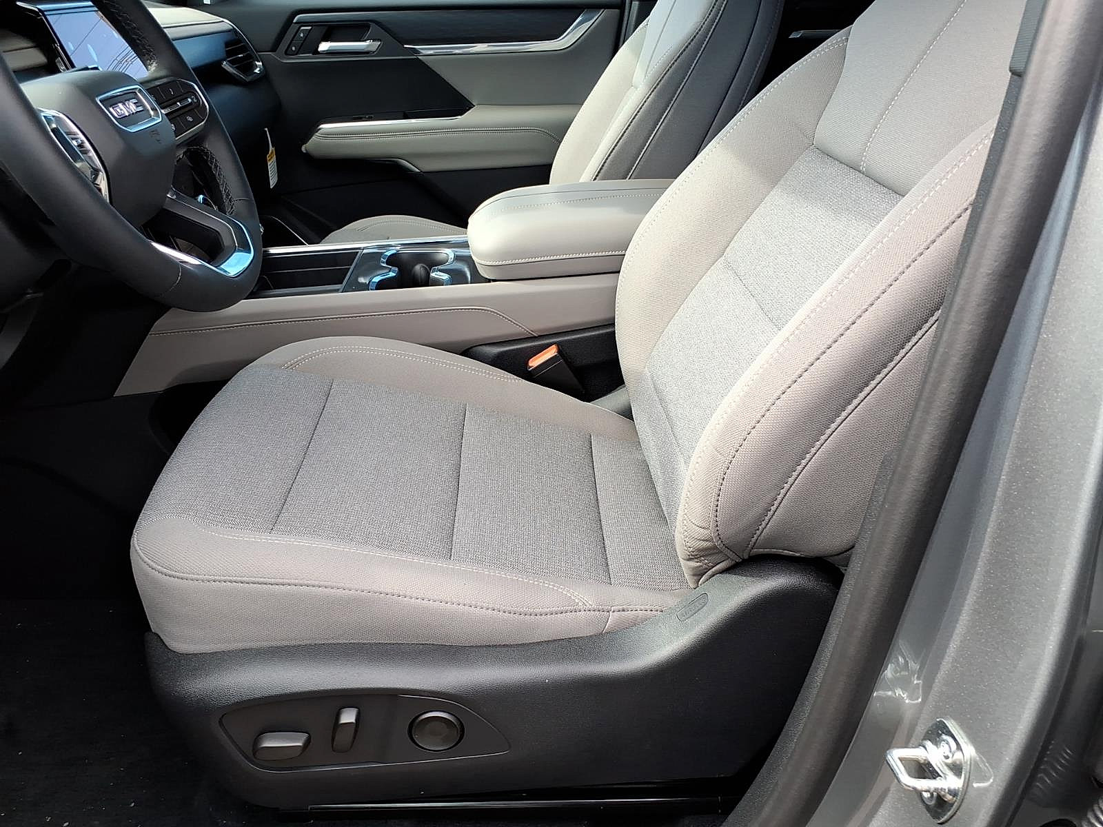 New 2027 GMC Acadia Elevation w/ LPO, Floor Liner Package AWD/4WD image 15
