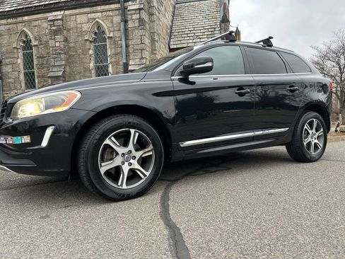 Used 2015 Volvo XC60 T6 Platinum w/ Climate Package image 4