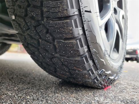 Certified 2024 Jeep Compass Trailhawk w/ Trailhawk Elite Group image 18