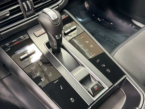 Certified 2026 Porsche Macan S AWD/4WD image 28