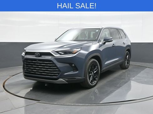 Certified 2024 Toyota Grand Highlander Platinum image 3