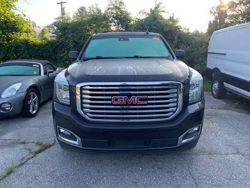 Used 2018 GMC Yukon SLT w/ Premium Edition AWD/4WD image 3