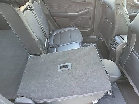 Used 2024 Ford Escape ST-Line AWD/4WD image 17