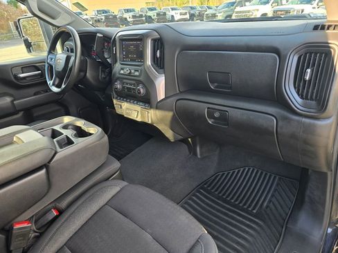 Certified 2024 Chevrolet Silverado 2500 Custom w/ Custom Value Package image 29