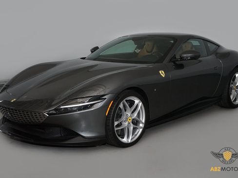 Used 2021 Ferrari Roma image 3