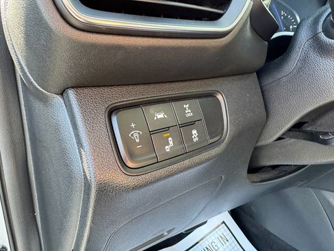 Used 2019 Hyundai Santa Fe SEL image 12