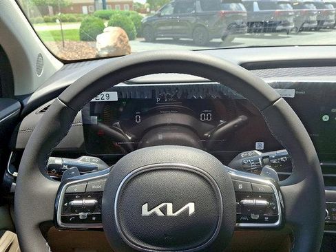 New 2026 Kia Carnival LXS image 9