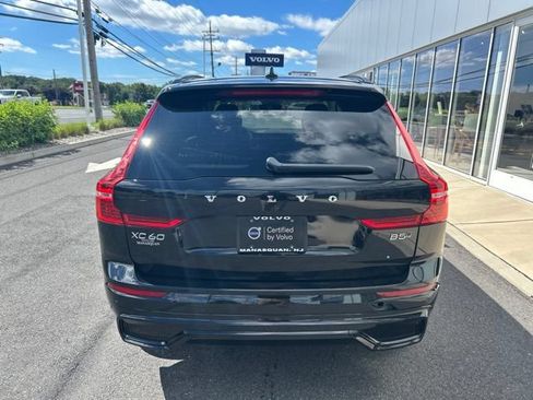 Certified 2024 Volvo XC60 B5 Core w/ Climate Package AWD/4WD image 4