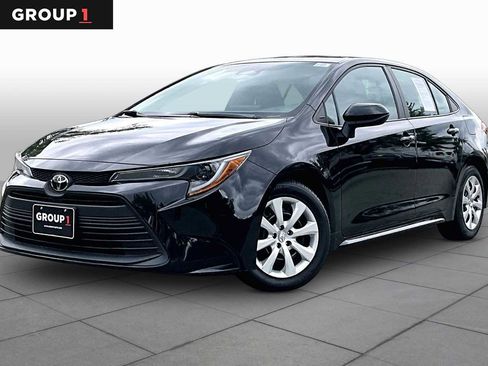 Used 2024 Toyota Corolla LE FWD image 1
