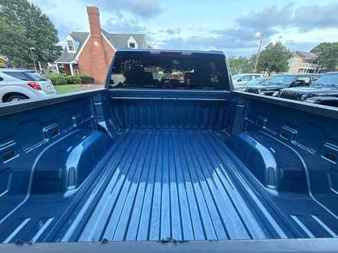 Used 2024 Chevrolet Silverado 1500 LT AWD/4WD image 5