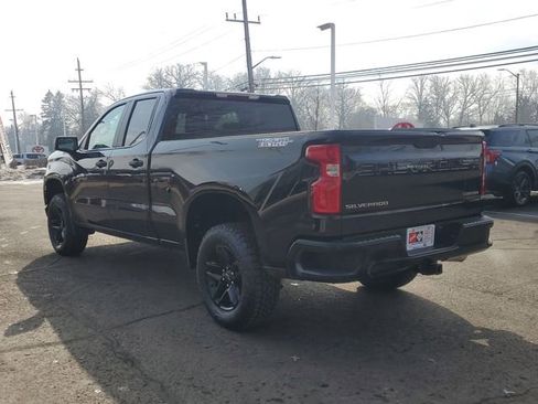 Used 2019 Chevrolet Silverado 1500 Custom Trail Boss w/ Custom Convenience Package image 3