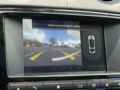 Used 2016 Jaguar XJ Supercharged RWD image 11