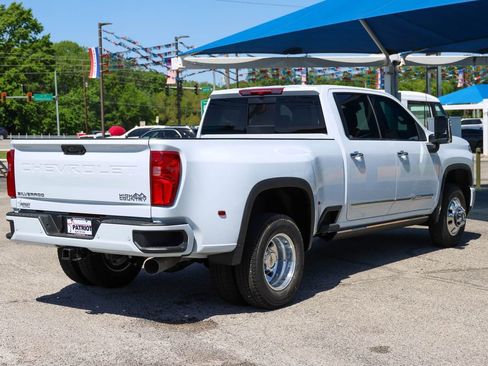 New 2026 Chevrolet Silverado 3500 High Country AWD/4WD image 3