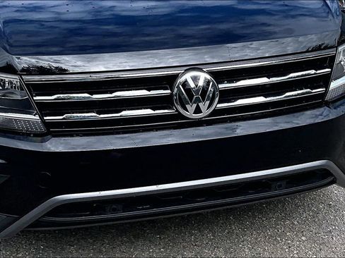 Certified 2021 Volkswagen Tiguan SEL FWD image 11