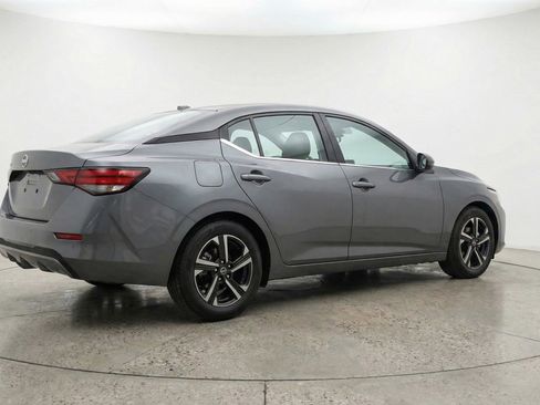 Used 2025 Nissan Sentra SV FWD image 9
