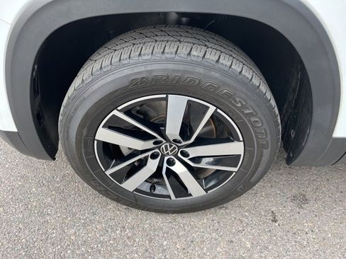 Used 2021 Volkswagen Atlas SE image 22