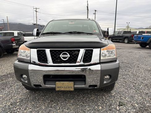 Used 2014 Nissan Titan SL w/ SL Moonroof Package image 2