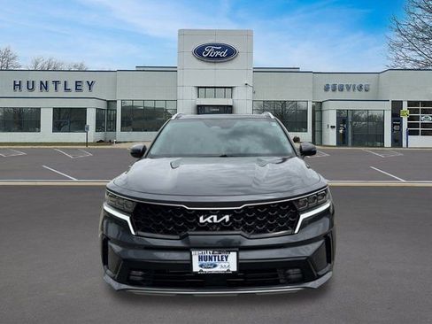 Used 2023 Kia Sorento EX w/ Panoramic Sunroof Package FWD image 2