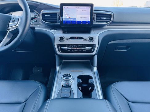 Used 2023 Ford Explorer XLT w/ Equipment Group 202A image 24
