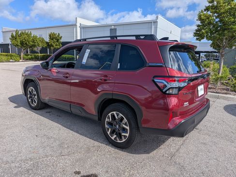Certified 2025 Subaru Forester Premium w/ Convenience Package #1 AWD/4WD image 6