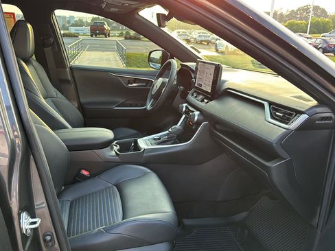 Used 2023 Toyota RAV4 XSE image 10