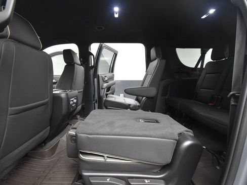 Used 2024 GMC Yukon XL SLT image 43
